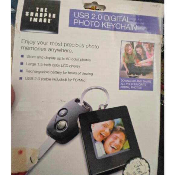 The Sharper Image Digital Photo Album with Keychain USB 2.0 Rechargeable NIB - Picture 4 of 6